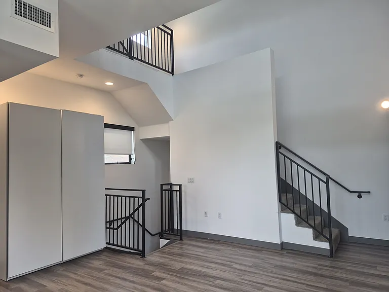 161 S Normandie Ave #7 — Photo 2