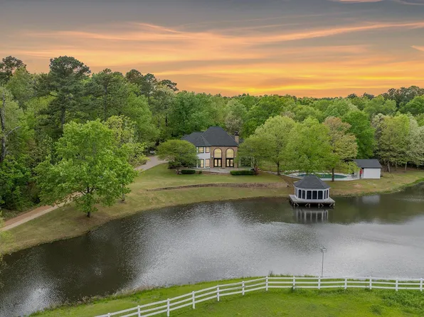 1823 Vanderbilt Rd, Texarkana, AR 71854