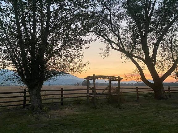4th image of 46064 Schoolhouse Rd