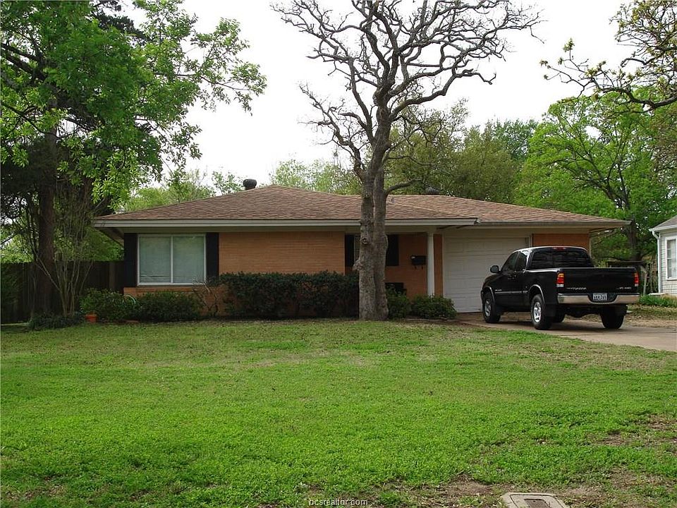 1st image of 1014 Walton Dr