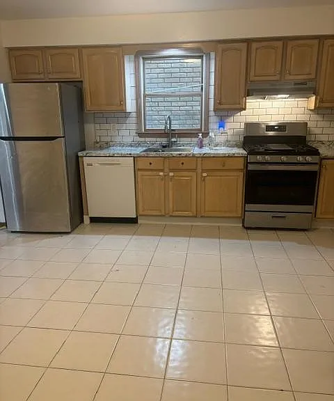260 Broadway #2A — Photo 2