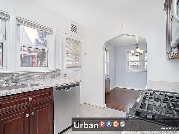 3rd image of 121-20 194th St #Hse
