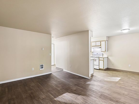 5th image of 8660 N Columbia Blvd #9-206