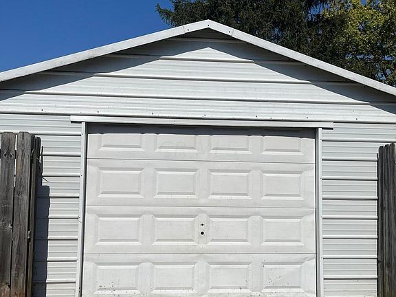 3rd image of 2266 Homewood Ave