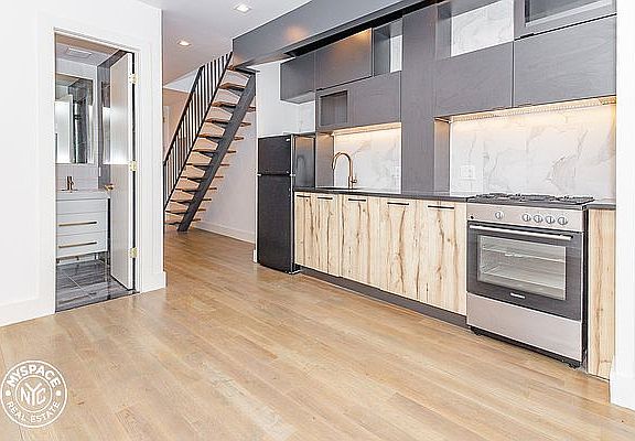 5th image of 709 Sterling Pl APT 4B