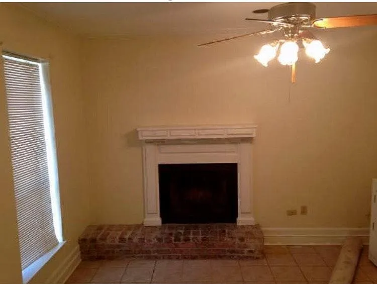 3125 Toulon Dr #3 — Photo 5