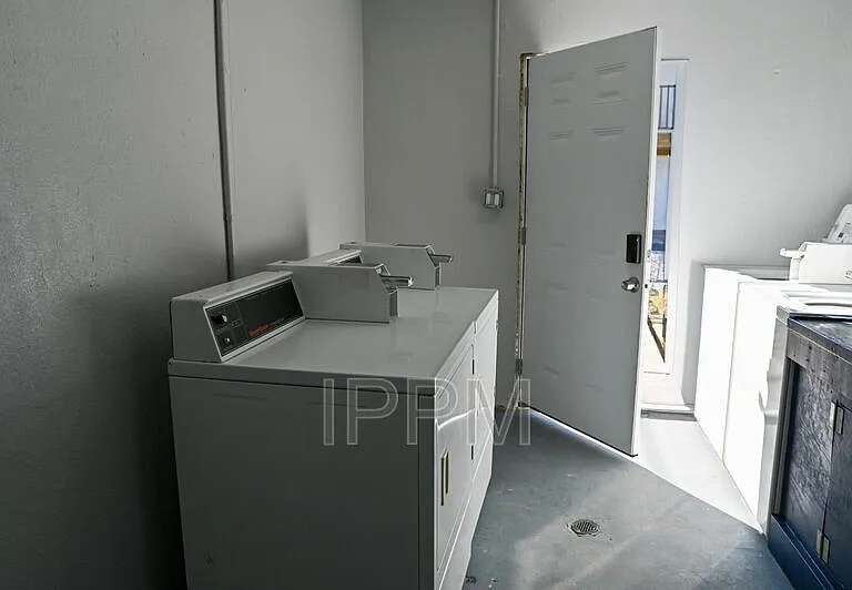 1141 W Acacia Ave #8 — Photo 14