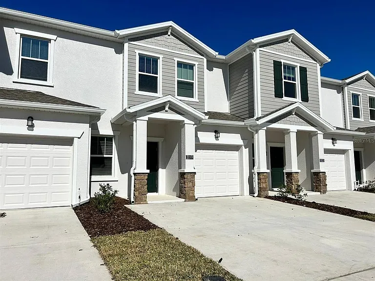 3019 Chantilly Dr — Photo 1