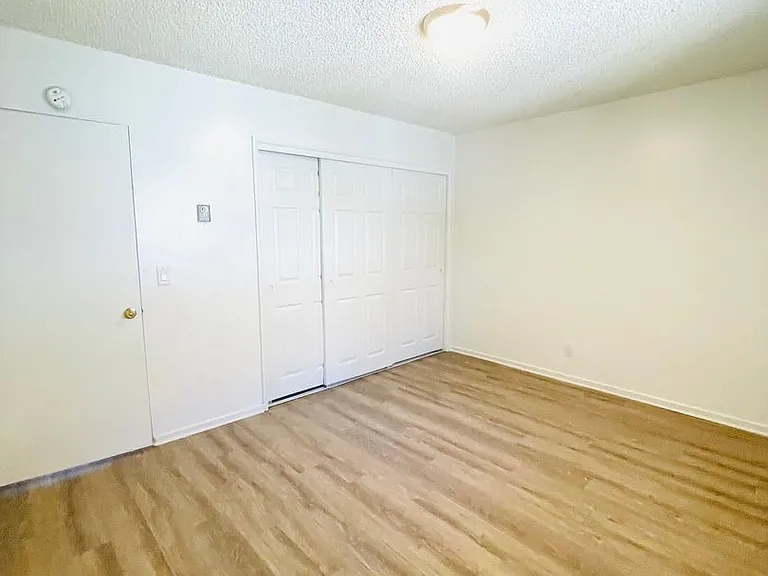 720-722 N Ojai Rd — Photo 11