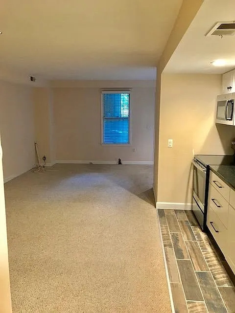 314 11th St NE — Photo 4