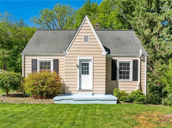 122 Strawberry Aly, Aliquippa, PA 15001