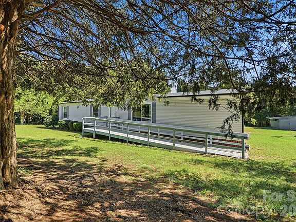 3rd image of 6017 Frazier Dr