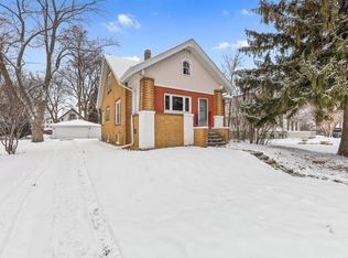 8639 North Deerwood DRIVE, Brown Deer, WI 53209