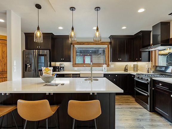 5th image of 190 Galena St #2