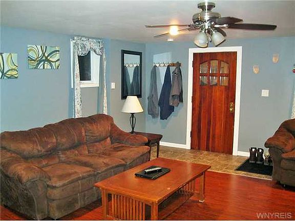 3rd image of 6100 East Ave