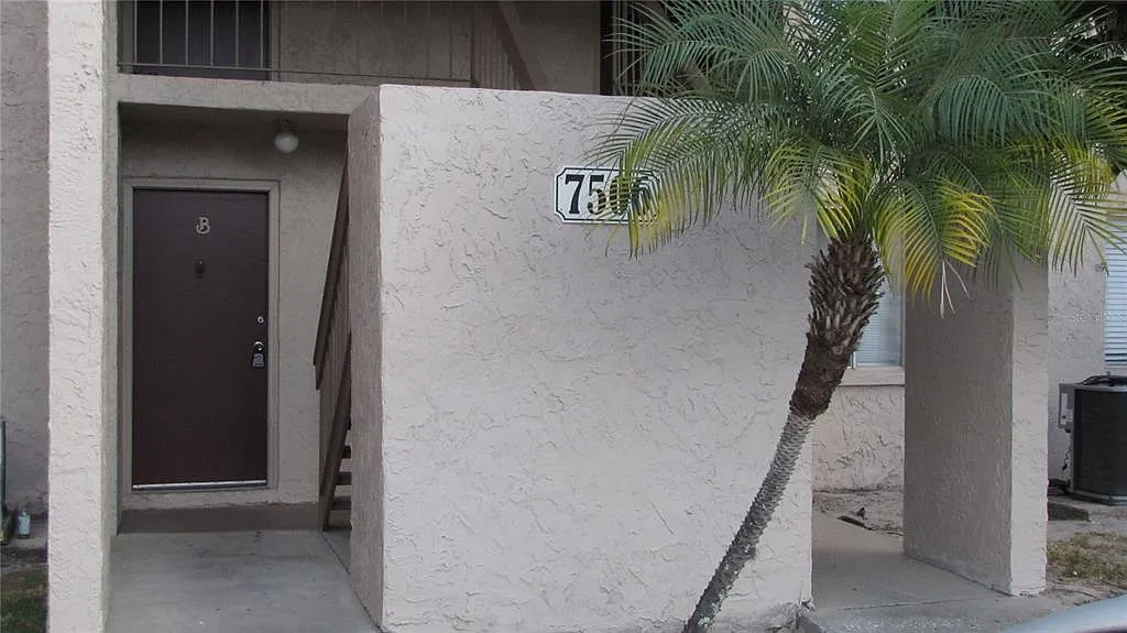 1 bed, 1.0 bath, 747 sqft, $1,400 — Photo 1