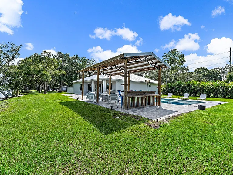 12955 SW Kanner Hwy — Photo 79