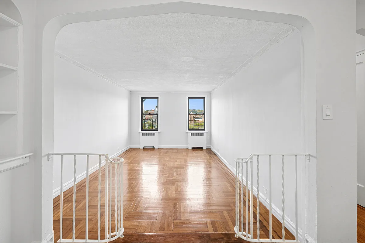 2175 Cedar Avenue 05D