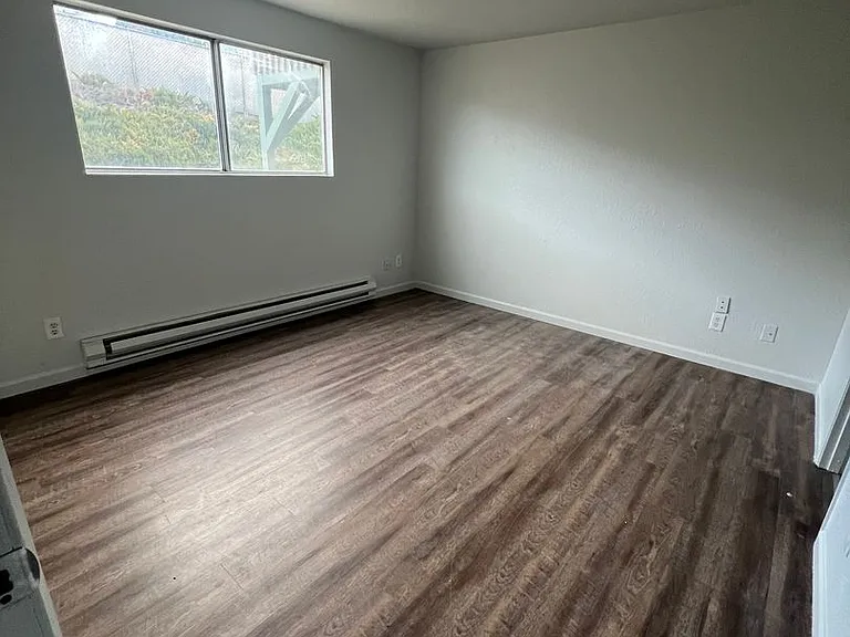 2001 N Eldorado Ave #4 — Photo 2