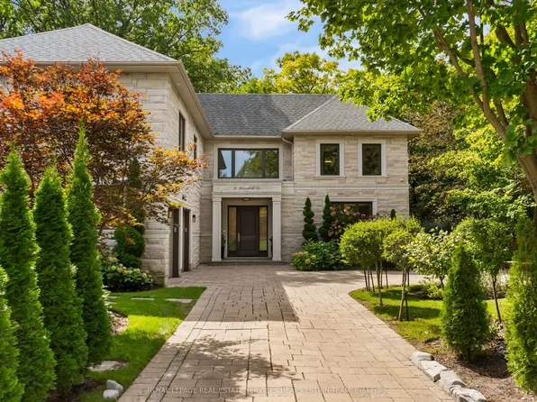10 Moorehill Dr, Toronto, ON M4G 1A1