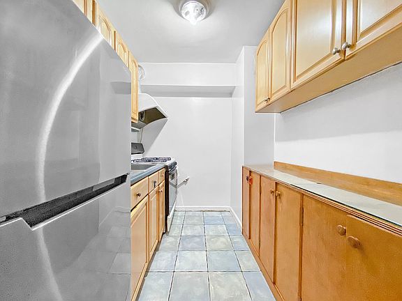 4th image of 42-26 81st St #6M