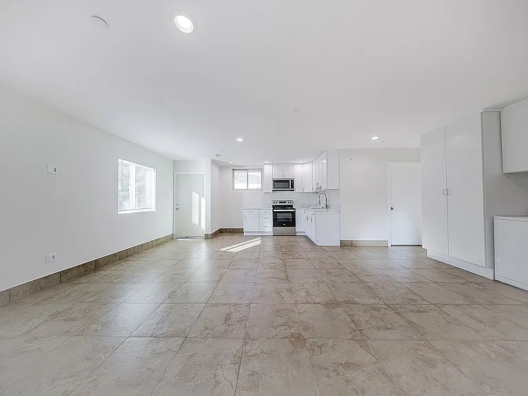 2954 Hermosa Ave #A — Photo 11