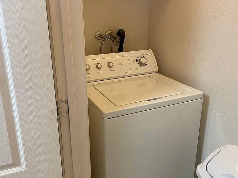 904 Domnus Ln #105 — Photo 15