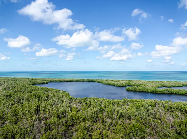 6849 Grenadier Blvd APT 2104, Naples, FL 34108