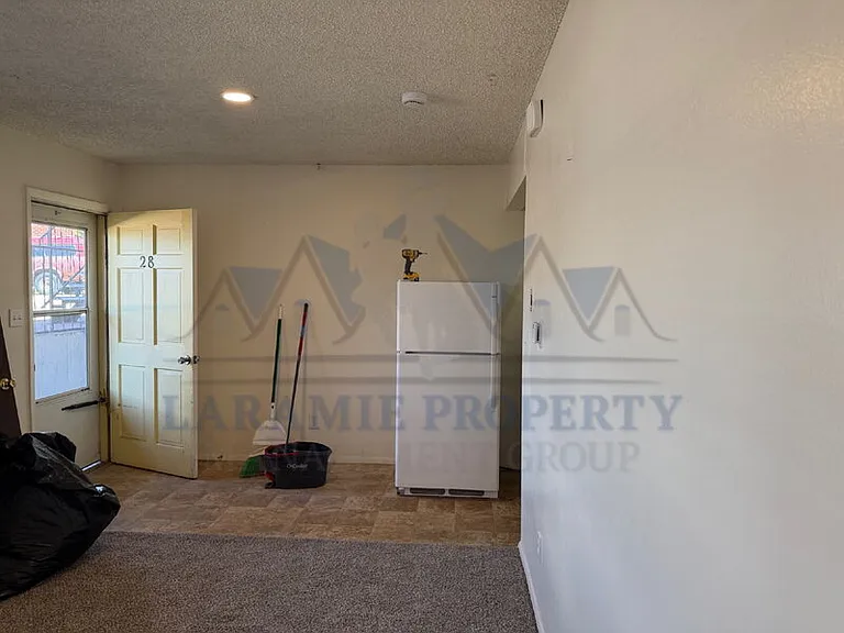706 Downey St #28 — Photo 2