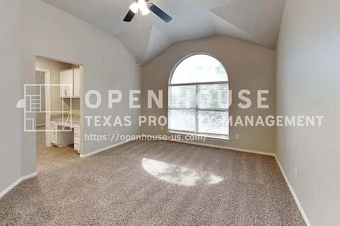 1031 Port Boliver Dr — Photo 17
