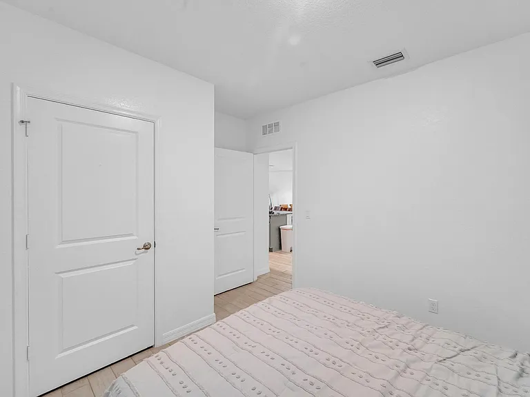 5082 Armina Pl — Photo 17
