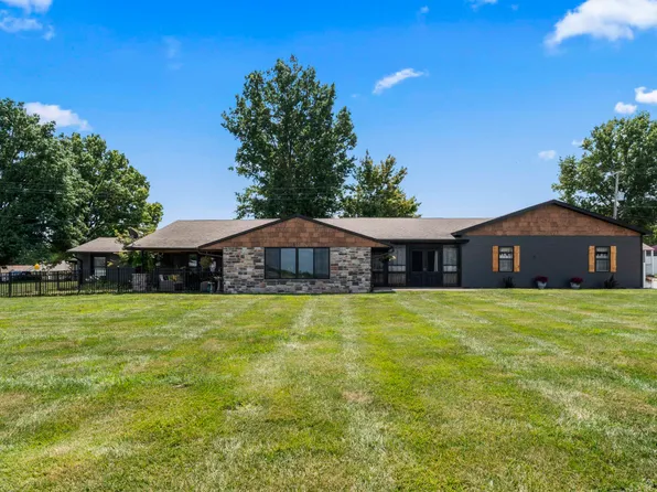 401 W 1st St, Concordia, MO 64020