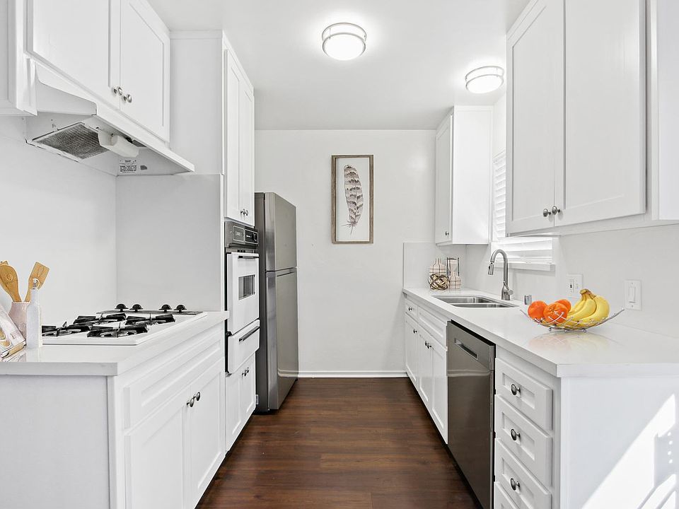 1st image of 1538 S Westgate Ave #4166054