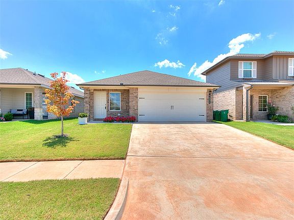 3rd image of 10613 Red Thistle Dr
