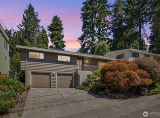 Maple Leaf To Green Lake Circle Por Of, Seattle, WA 98115