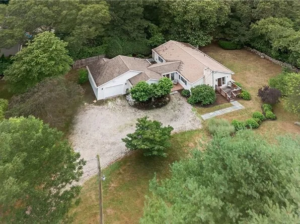 435 Allen Ave, South Kingstown, RI 02879