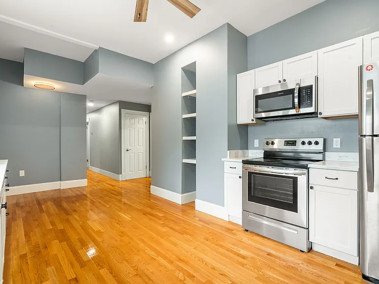 111 Falcon St #3 — Photo 5