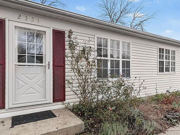 3rd image of 2331 Westport Ln