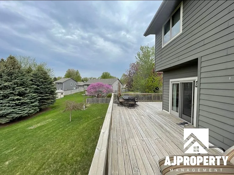 3105 S Dawley Cir #CIRCLE1 — Photo 3