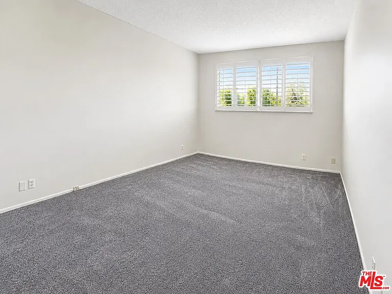 3320 Griffith Park Blvd #7 — Photo 6