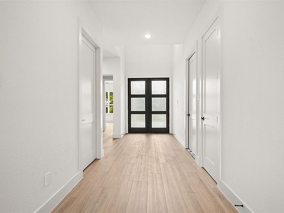 5th image of 6018 Becky Ln