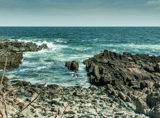 12 Bald Head Cliff Rd, York, ME 03909