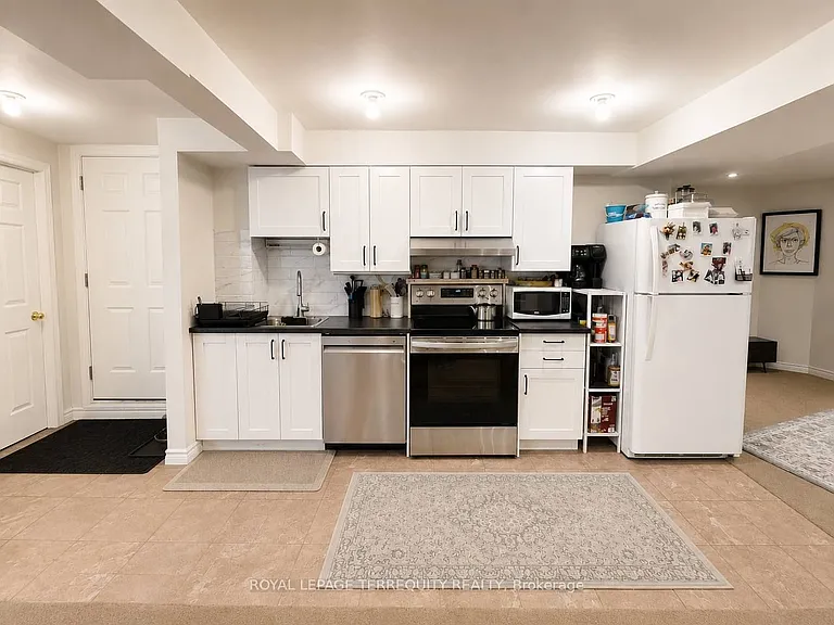 42 Portland Cres #LOWER LEVEL — Photo 6