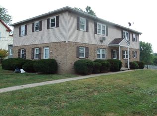 32 W Walnut St, Souderton, PA 18964