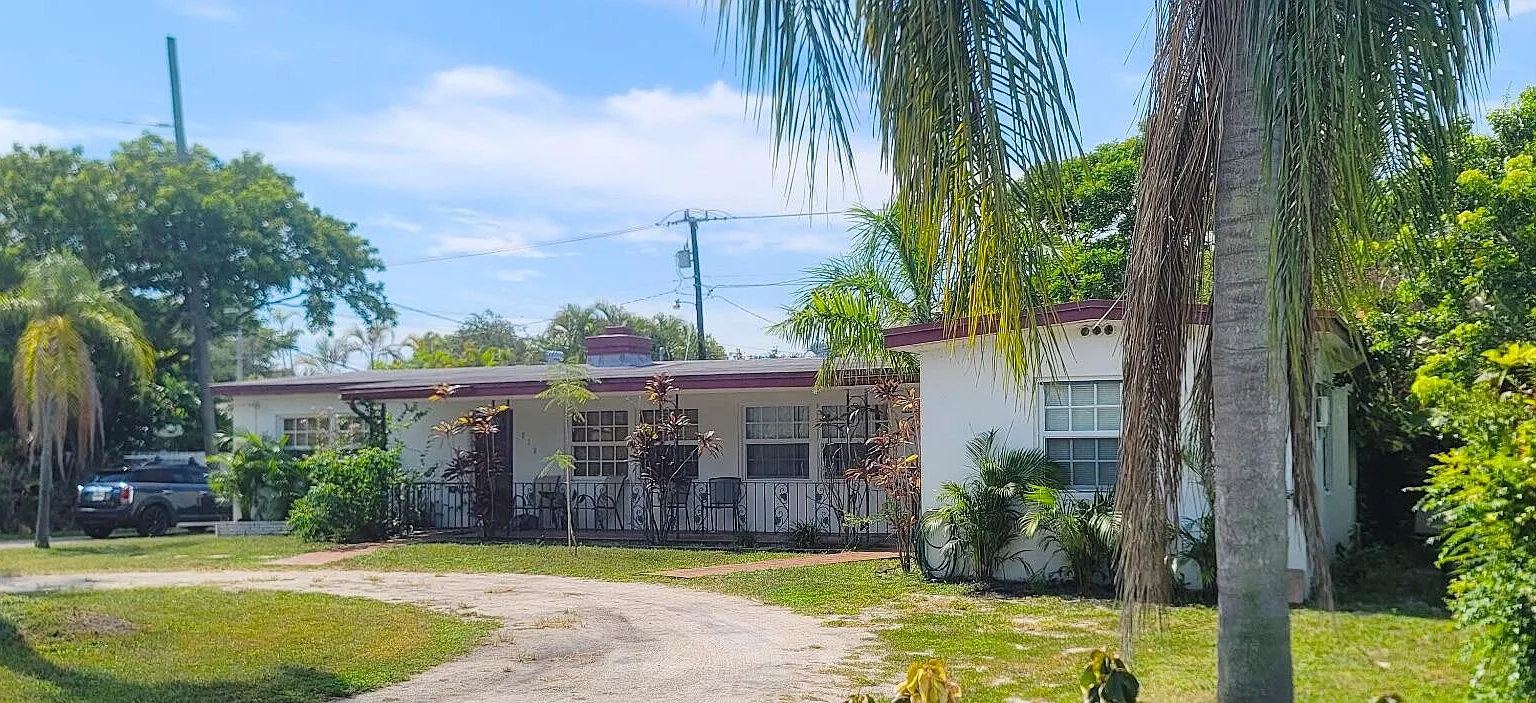 2 bed, 1.0 bath, 1350 sqft, $2,950 — Photo 2