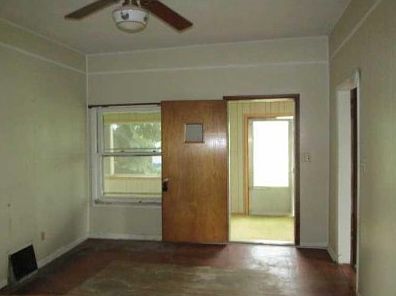 4th image of 8376 N County Road 625 W