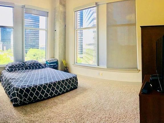 5th image of 1901 Post Oak Blvd APT 805