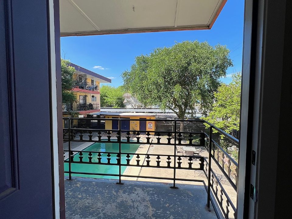 1st image of 1803 W Gramercy Pl APT 2A