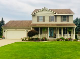 7749 Bass Creek Dr, Hudsonville, MI 49426