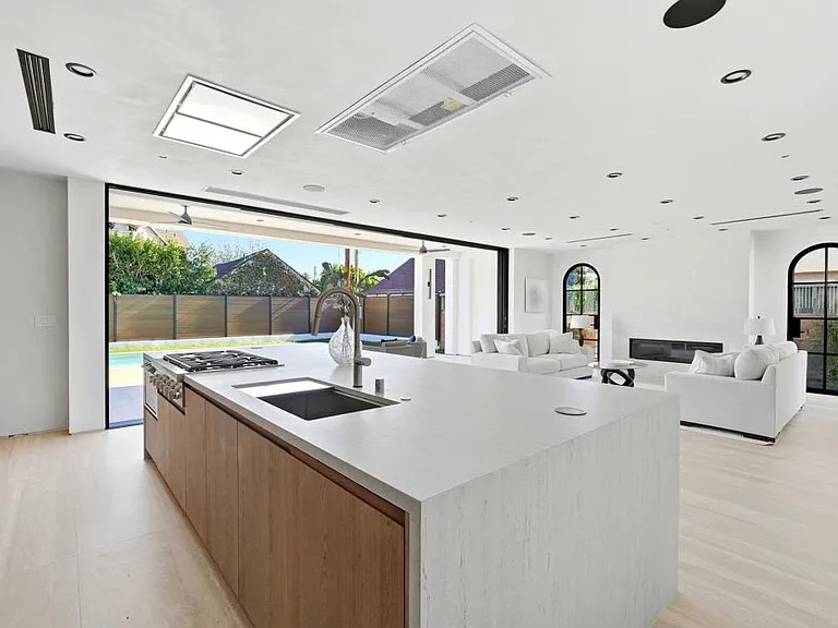 160 N Stanley Dr — Photo 16